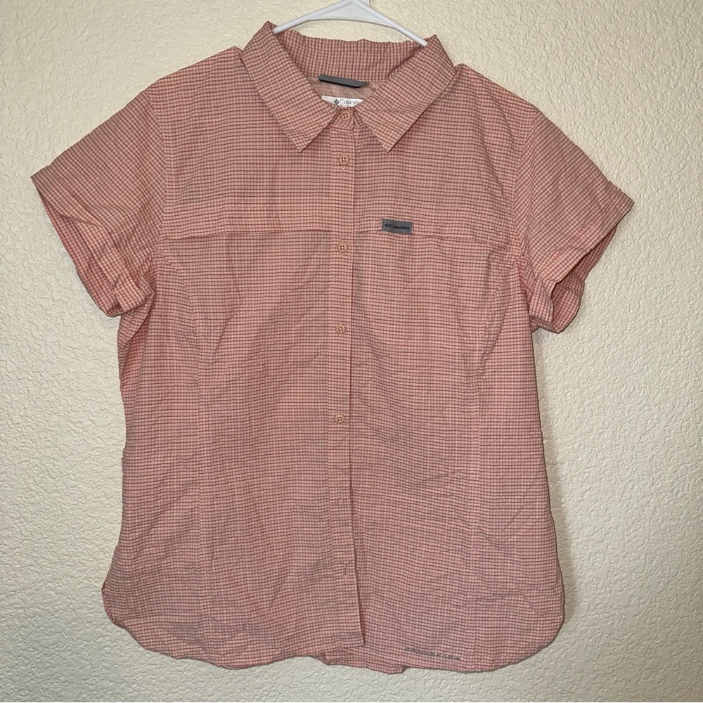 Columbia Women’s Omni-Shade Short Sleeve Button Up Shirt Large